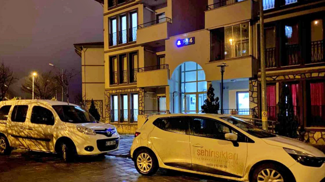 Genç kadın, evinde silahla vurulmuş şekilde ağır yaralı halde bulundu!
