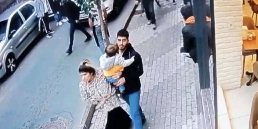 Taksi durağında araç yok diye yaşlı çalışanı tekme tokat dövdü
