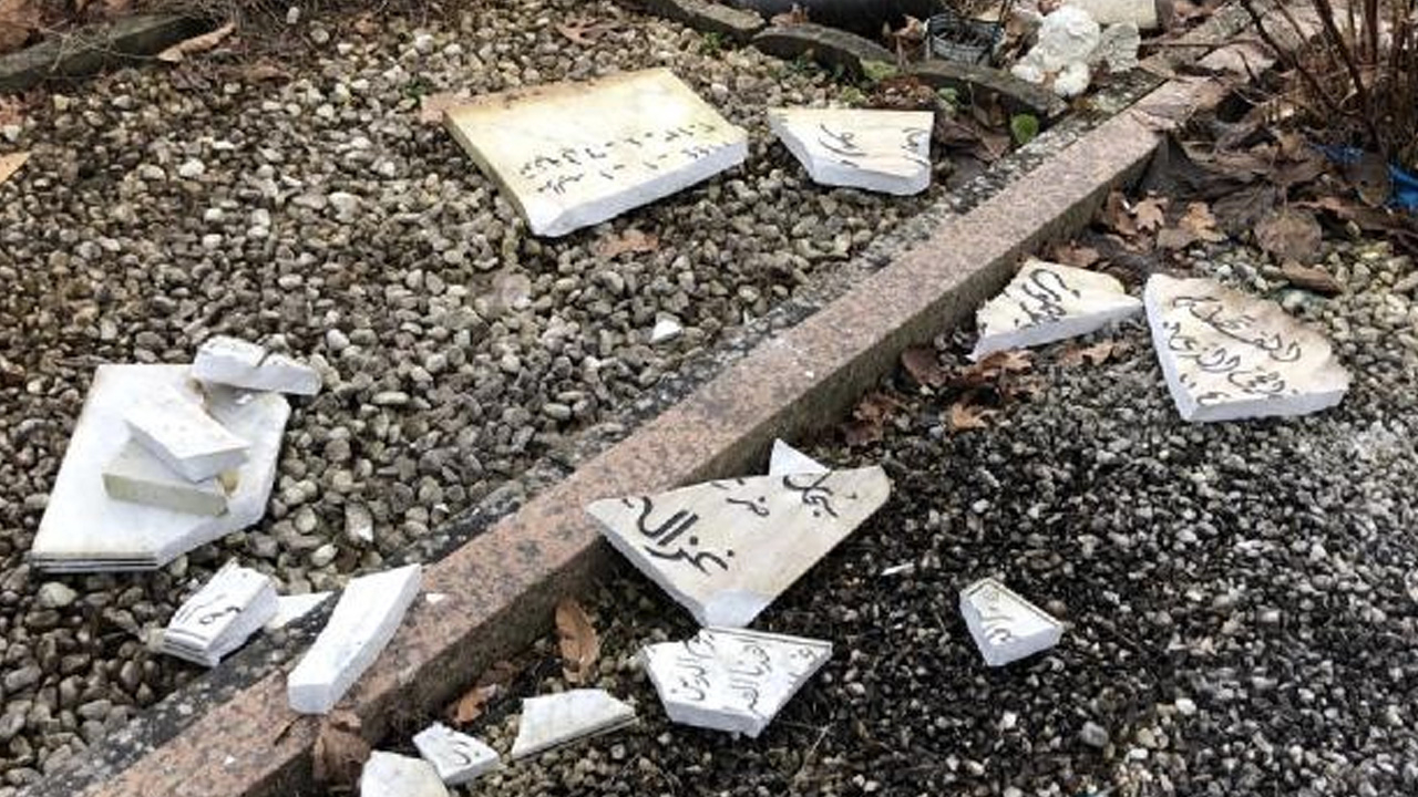 Almanya'da Müslüman mezarlarına çirkin saldırı: Dışişleri Bakanlığı'ndan sert tepki