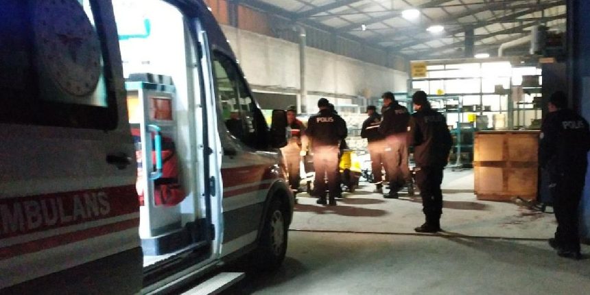 Serviste koltuk kavgası yaptığı arkadaşını iş yerindeki tartışmada öldürdü