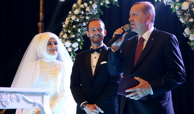 Cumhurbaşkanı Erdoğan nikah şahidi oldu