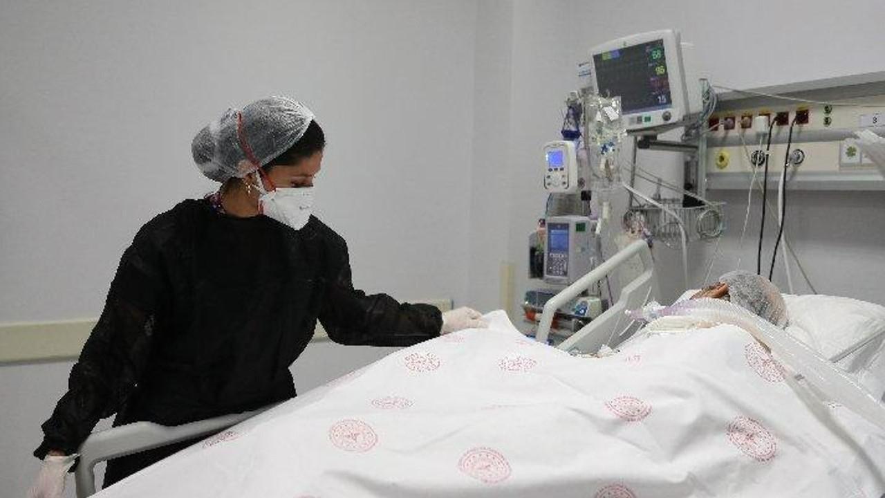 Yılbaşı kutlamalarının vakalara etkisi bu hafta çıkabilir: PCR testi yaptıranların sayısı arttı