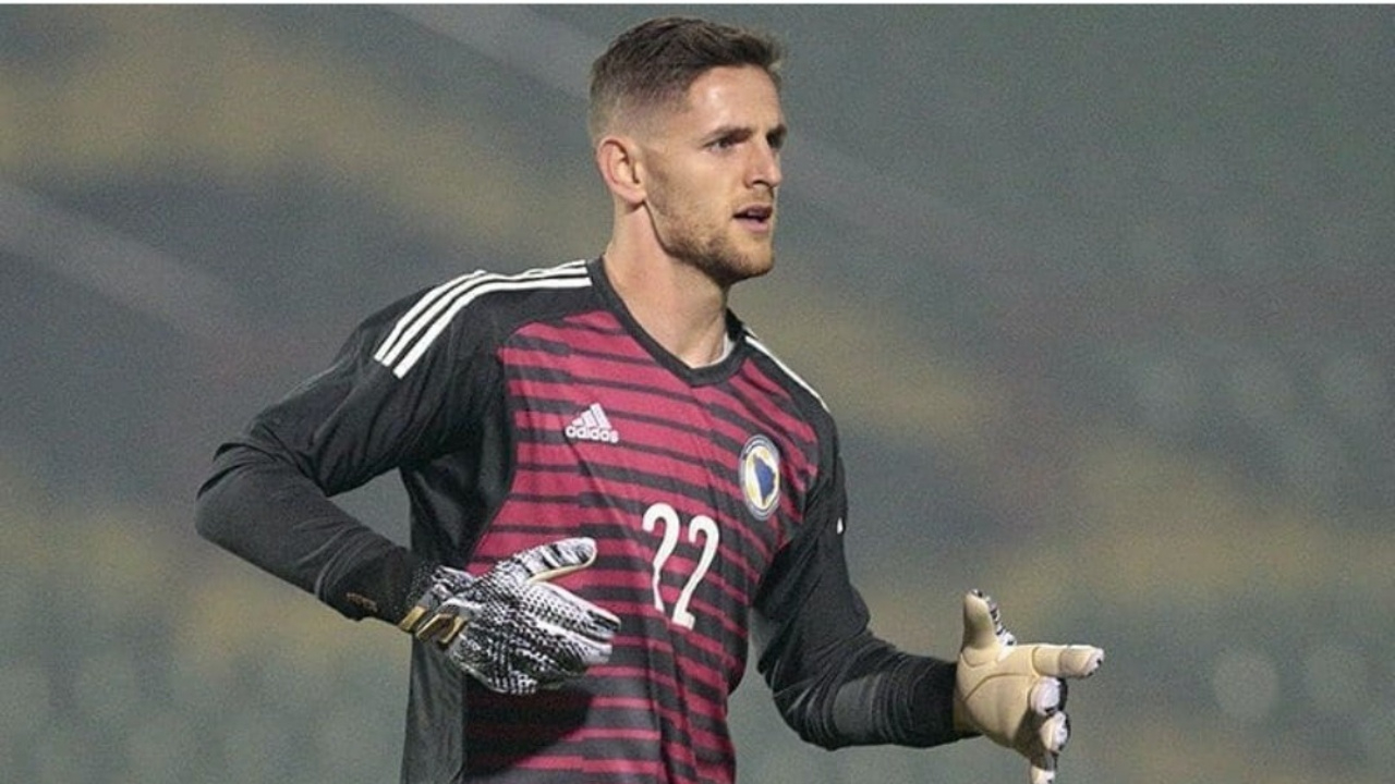 Göztepe'de kaleci transferi... Megyeri gidiyor, Boşnak eldiven Kenan Piric geliyor