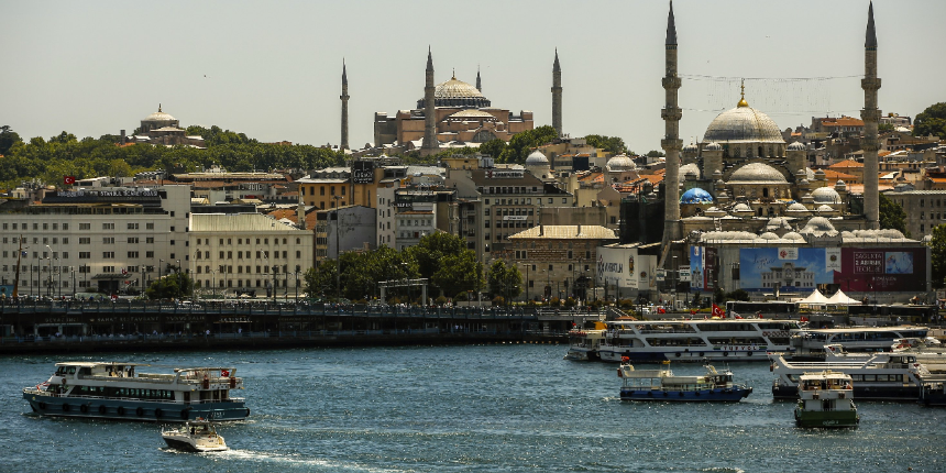 Fitch'ten Türkiye'deki 3 büyükşehir belediyesine ekonomik kriz uyarısı geldi