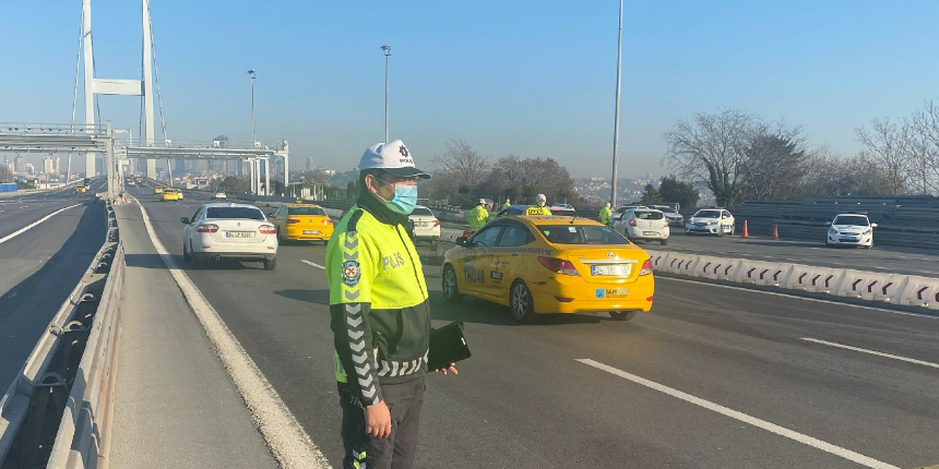 Taksiciler, köprü geçişlerinde yolcudan çift yönlü ücret alacak!