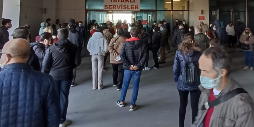Vaka sayısının arttığı günlerde korkutan görüntü: Binlerce kişi hastaneye koştu
