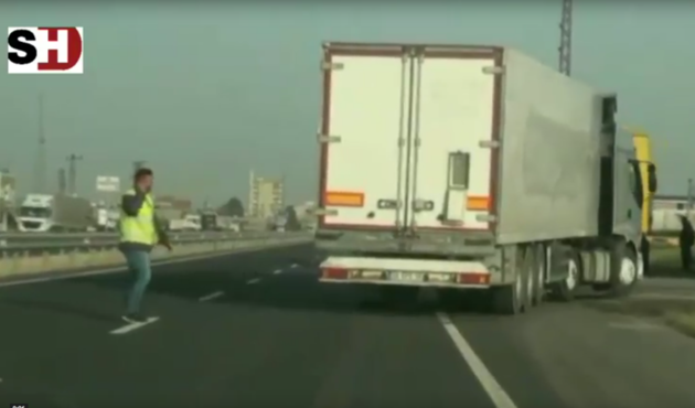 Sigara kaçakçılarının yöntemleri polise sökmedi... / VİDEO
