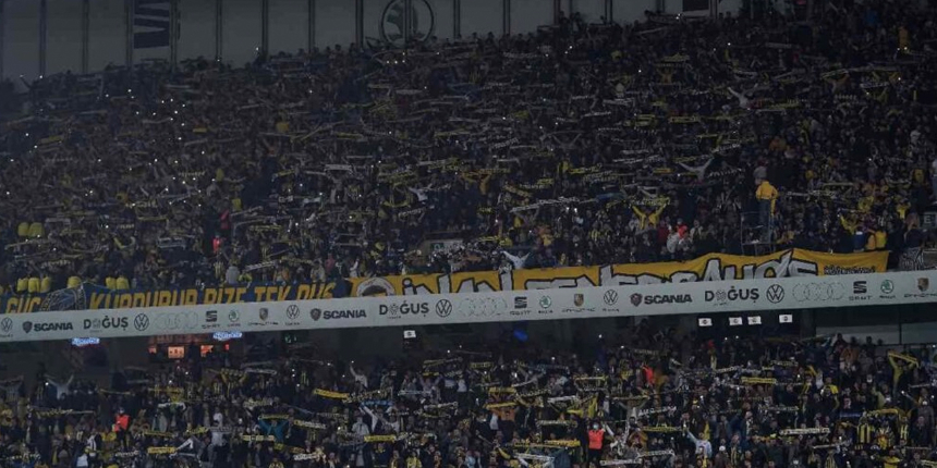 TFF'den flaş karar: 3. doz aşıyı olmayanlar statlara alınmayacak