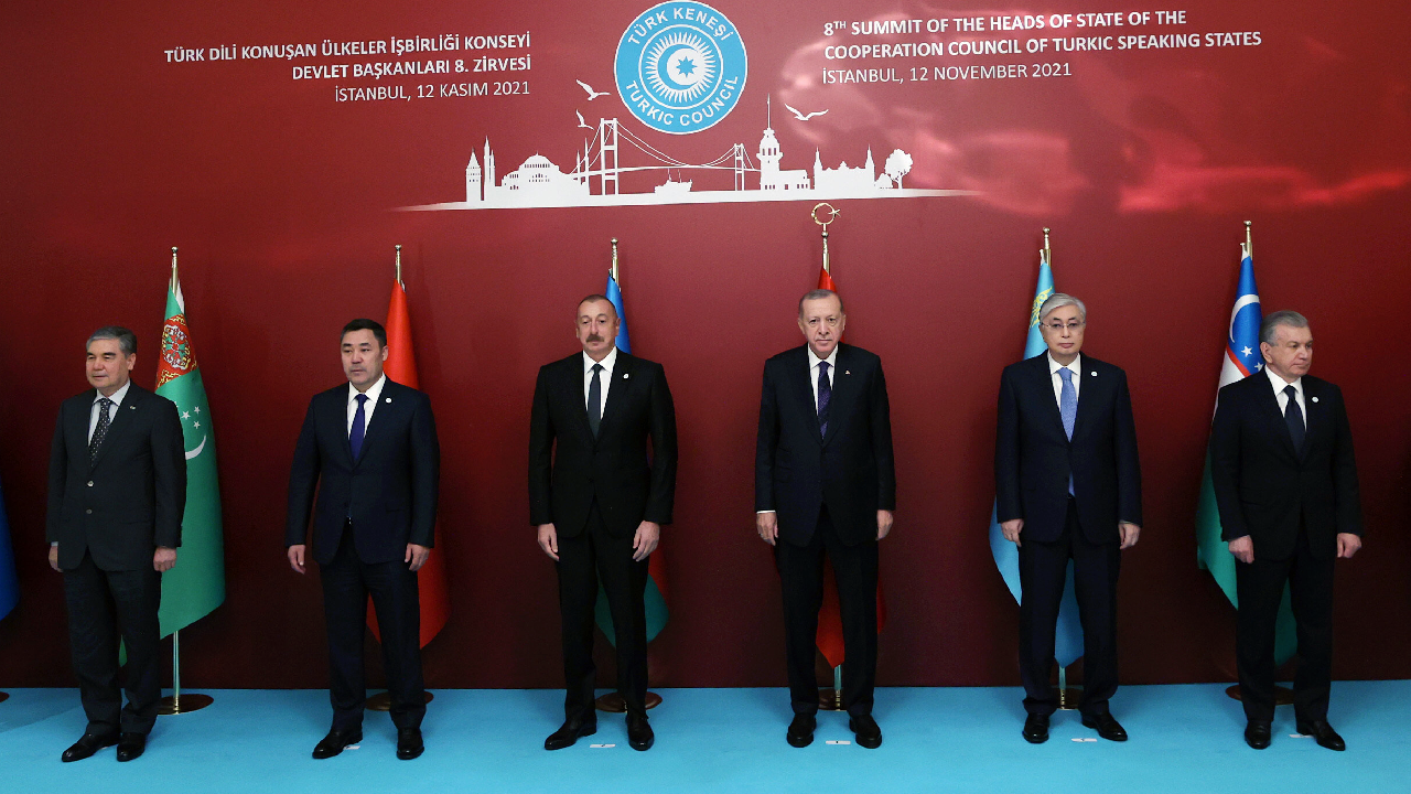 Cumhurbaşkanı Erdoğan, Türk devletleri liderleriyle Kazakistan'daki durumu görüştü