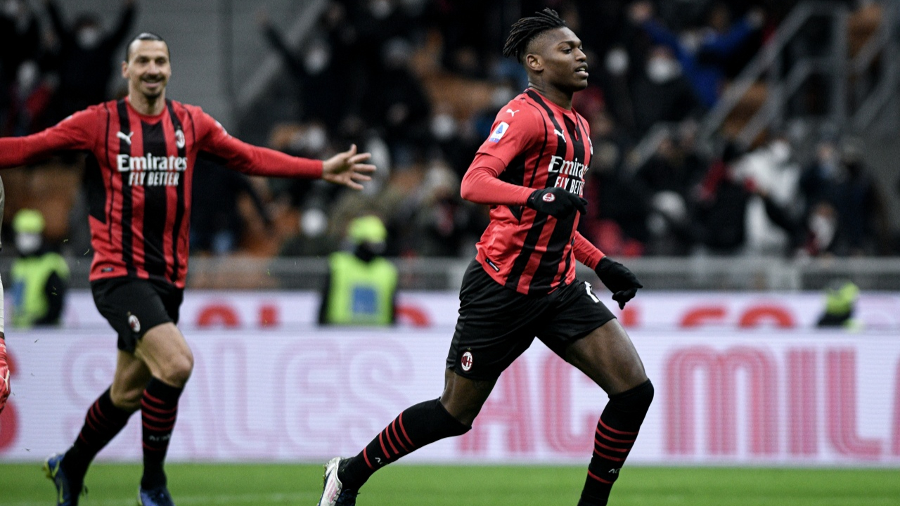AC Milan evinde AS Roma'yı 3 golle geçti