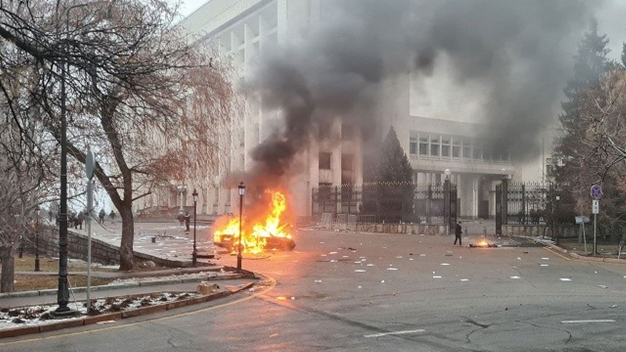 Devlet televizyonu duyurdu: Kazakistan'da olaylar kontrol altına alındı