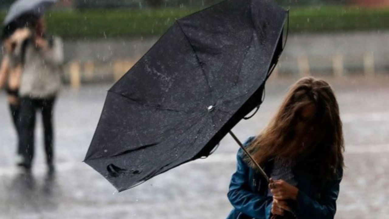 Meteoroloji uyardı: Sıcaklıklar düşecek, kuvvetli sağanak gelecek!