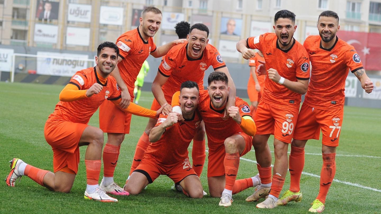 Adanaspor, Bursaspor'u 3-1 mağlup ederek galibiyet serisini 3 maça çıkardı