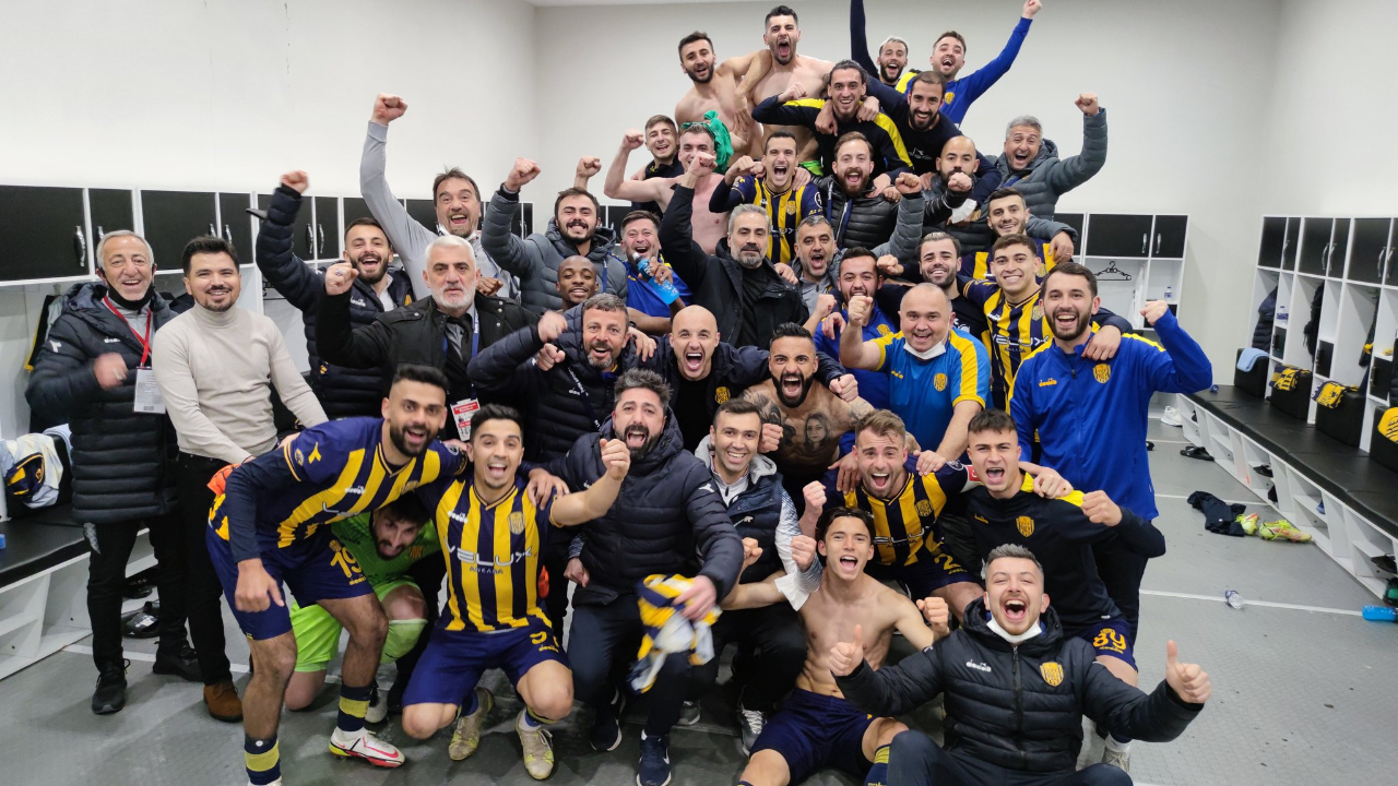Ankaragücü 90+2'de üçlük attı! Tuzlaspor'u tek golle deviren başkent ekibi zirve takibini sürdürüyor