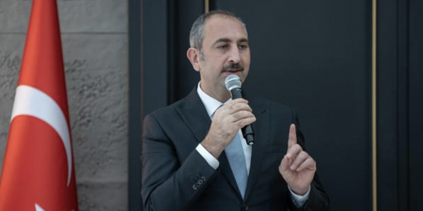 Adalet Bakanı Gül: Darbe anayasasına son vermenin vakti geldi