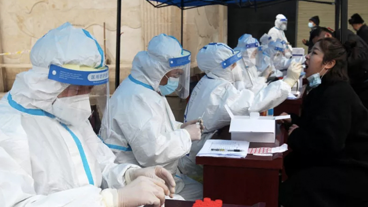 Omicron varyantı Çin'de de çıktı: Milyonlarca kişiye toplu test yapılacak