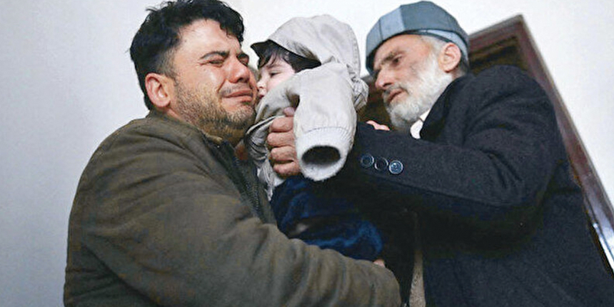 Afganistan'daki tahliye kaosunda ABD'li askerler kaybetmişti: Afgan bebek ailesine kavuştu