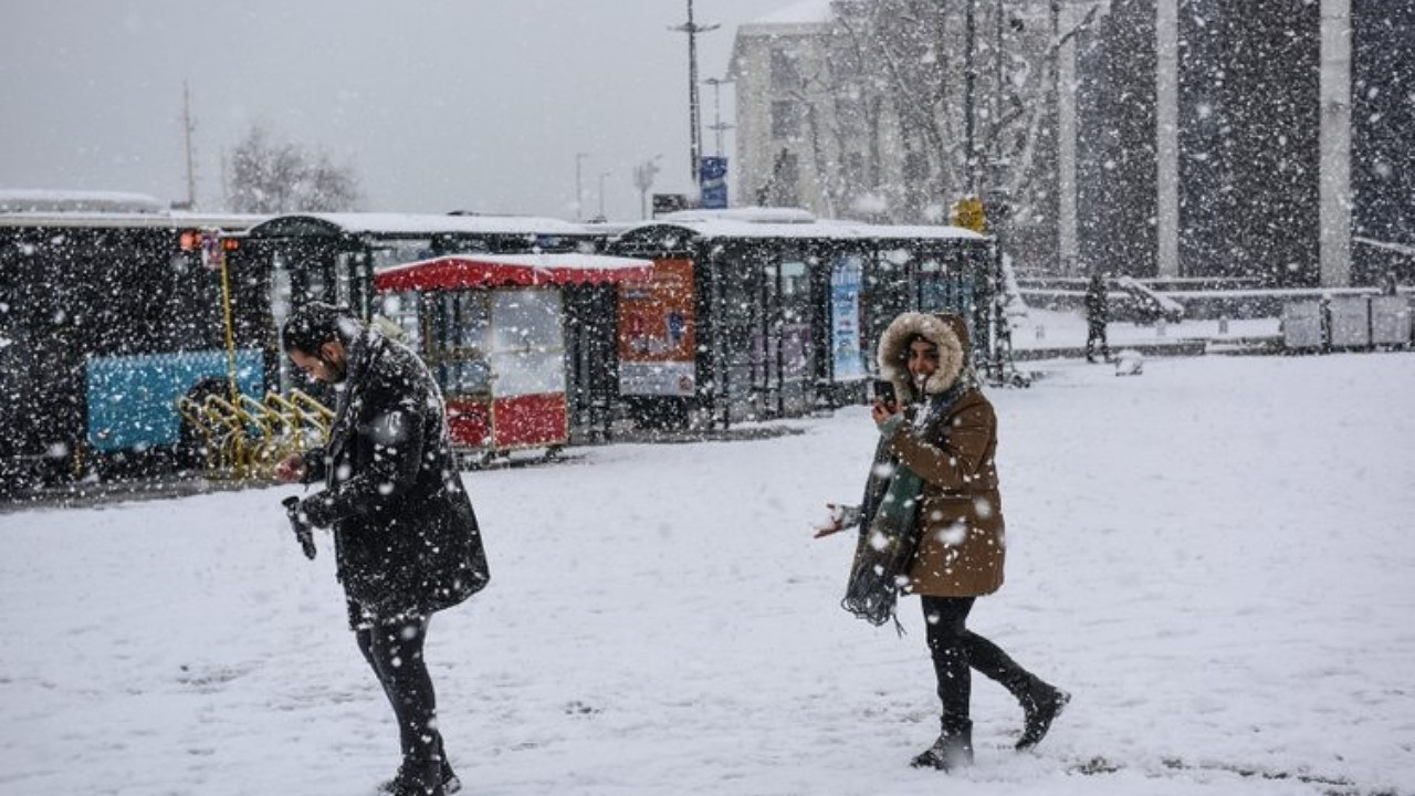 İstanbul ve Ankara'ya kar geliyor! Meteoroloji gün verdi...