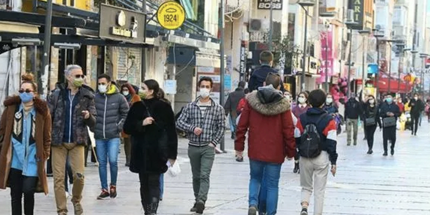 Karadeniz'deki vaka artışının nedeni aile içi görüşmeler: Bilim Kurulu üyesinden uyarılar geldi