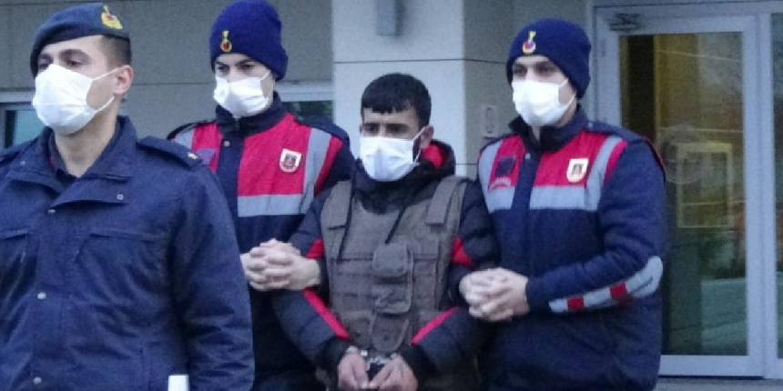 Tartıştığı iş arkadaşını defalarca bıçaklayarak öldürdü!
