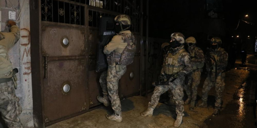 Adana'da DEAŞ mensuplarına şafak baskını!