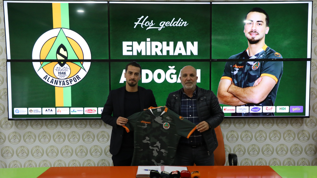 Emirhan Aydoğan'ı Alanyaspor kaptı... 24 yaşındaki orta sahada 3.5 yıllık imza