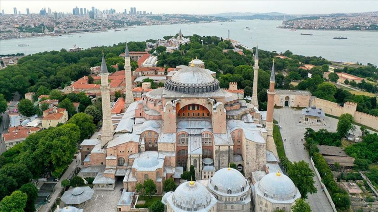 Metaverse sınır tanımıyor! Sultanahmet ve Ayasofya Camileri bile satılıyor