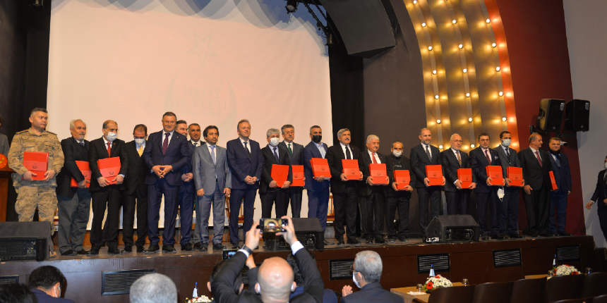 Prof. Dr. Zakir Avşar'ın Hatay Devleti Resmi Gazetesi kitabı tanıtıldı