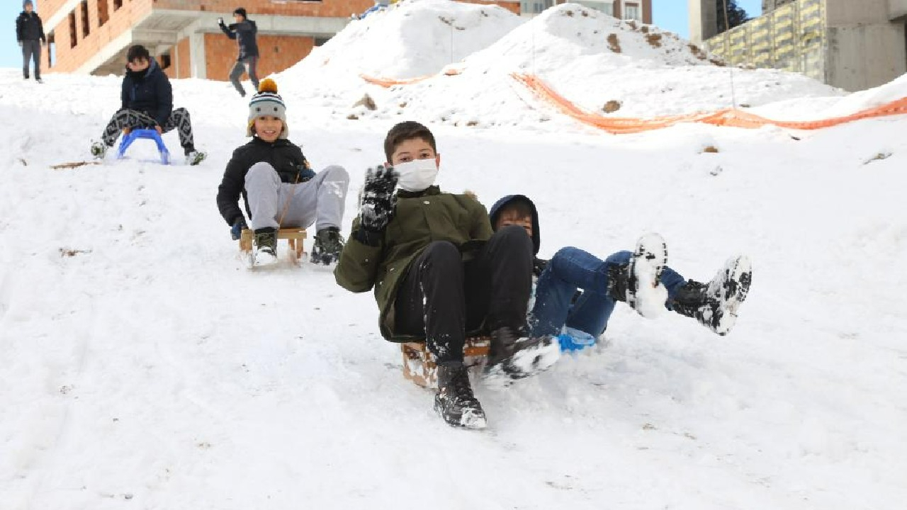Eğitime kar molası! İşte okulların tatil edildiği iller!