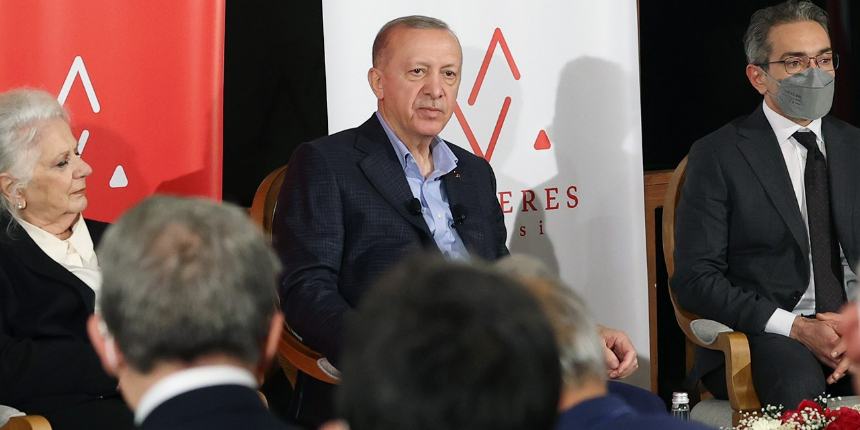 Cumhurbaşkanı Erdoğan: Bu parlamento ve bu milletin paraları onların cebine girmemeli!