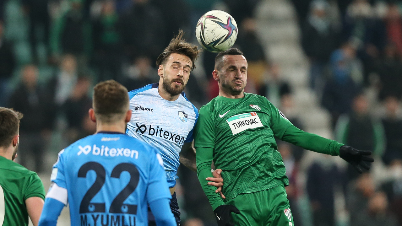 Bursaspor ile BB Erzurumspor golsüz berabere kaldı... Timsahlar düşme hattında