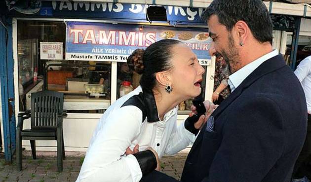 Genç kadın gözyaşlarını tutamadı! Gerçeği öğrenince bir şok daha yaşadı!