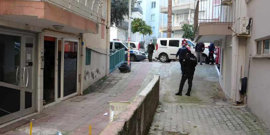 Sinir krizi geçirdi, dengesini kaybederek balkondan düştü!