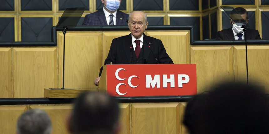 Bahçeli: O sanatçıya diyorum ki; Serçeysen serçeliğini bil!