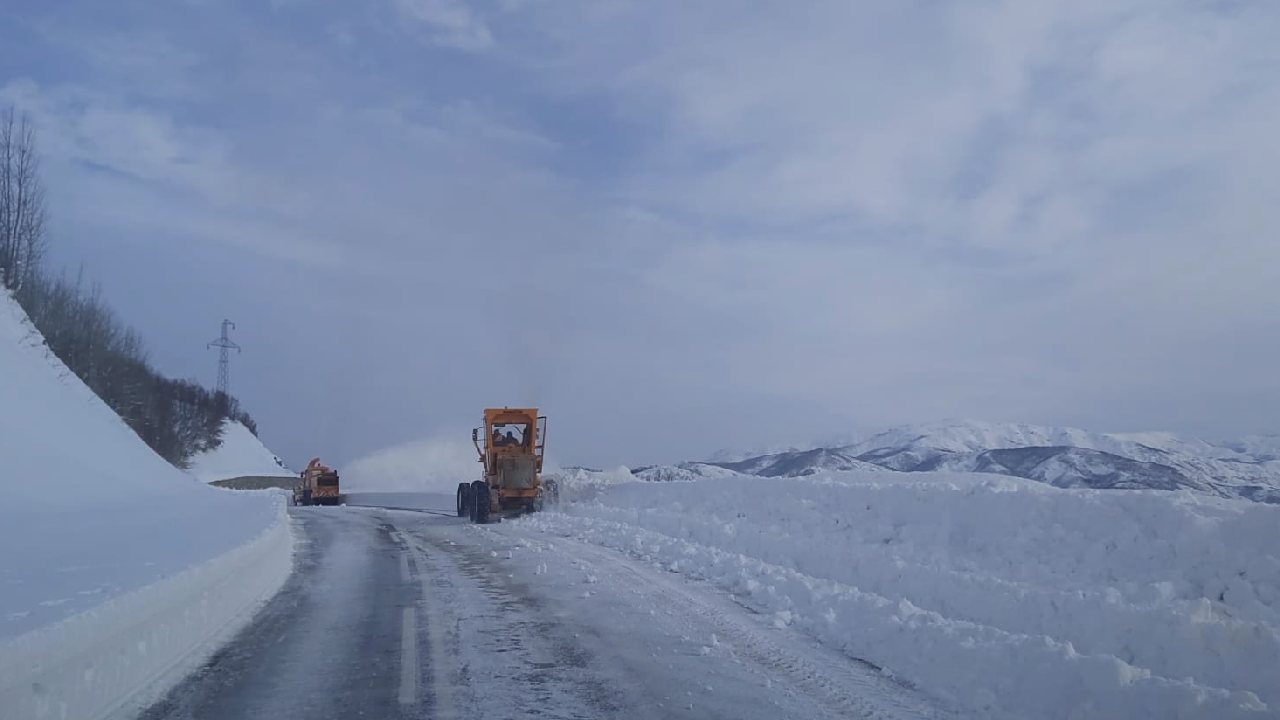 Tunceli'de çığ tehlikesi! Ovacık-Hozat kara yolu ulaşıma kapatıldı