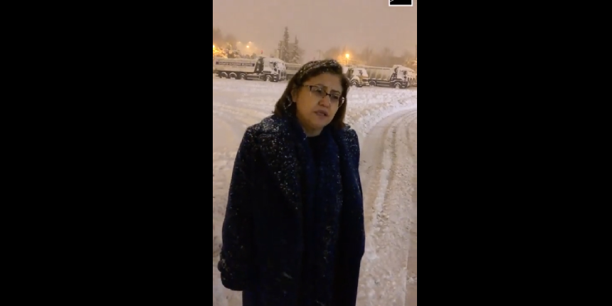 Gaziantep kara teslim! Başkan Fatma Şahin eksi 3 derecede çalışmaları takip edip, yayın yaptı