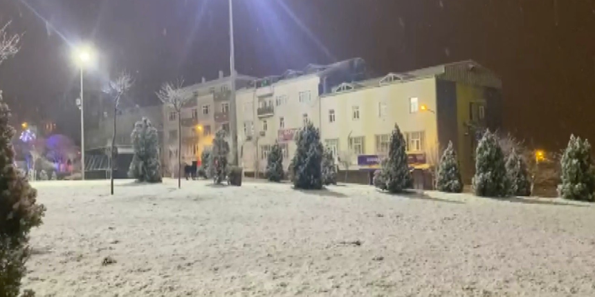 İstanbul'da kar yağışı etkili olmaya başladı