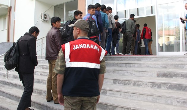 Yolcu otobüsünde 114 yabancı uyruklu yakalandı...