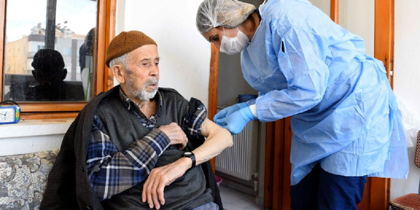 Bakan Derya Yanık duyurdu: Evde bakım yardımı Şubattan itibaren 2.300 TL