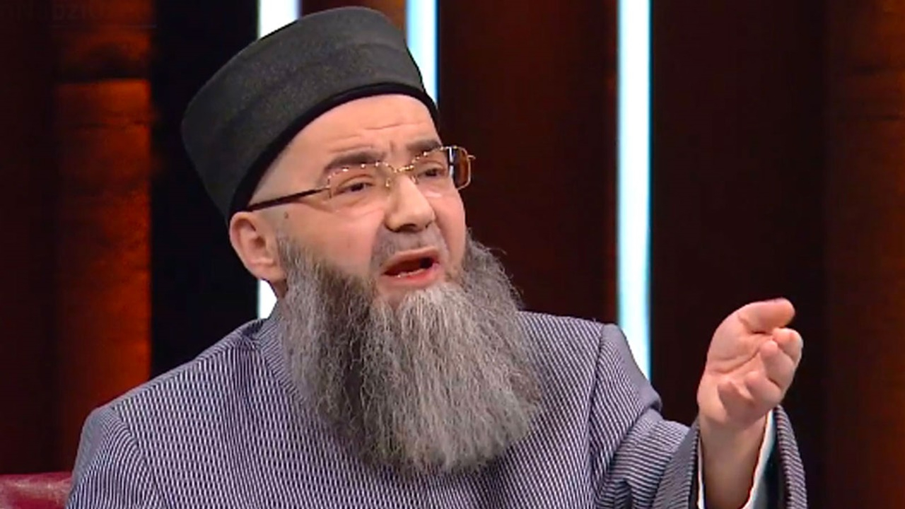 Sezen Aksu'ya destek veren Ali Babacan'a Cübbeli Ahmet Hoca'dan bir tepki daha!