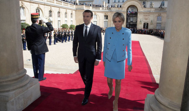 Fransa'nın yeni First Lady'sine ödünç elbise!