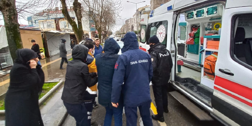 'Karımın tütününe zehir kattınız' dedi, bıçakla saldırdı