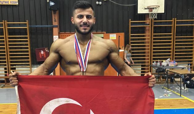 Milli gururumuz Ahmet Koç'tan yeni bir zafer daha!