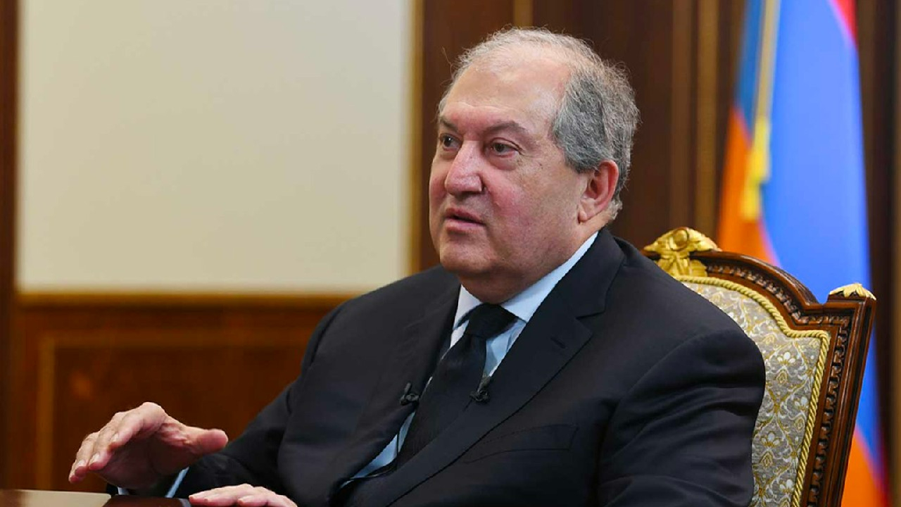 Ermenistan Cumhurbaşkanı Armen Sarkisyan, istifa etti!