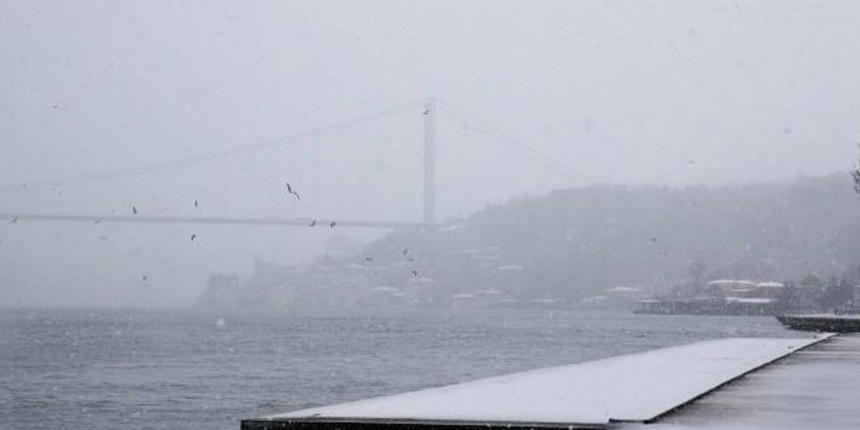 İstanbul Boğazı’nda deniz trafiği çift yönlü kapandı