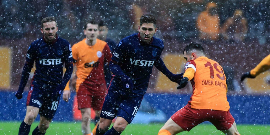 Trabzonspor'dan Galatasaray deplasmanında müthiş geri dönüş... Lider şampiyonluğa koşuyor...