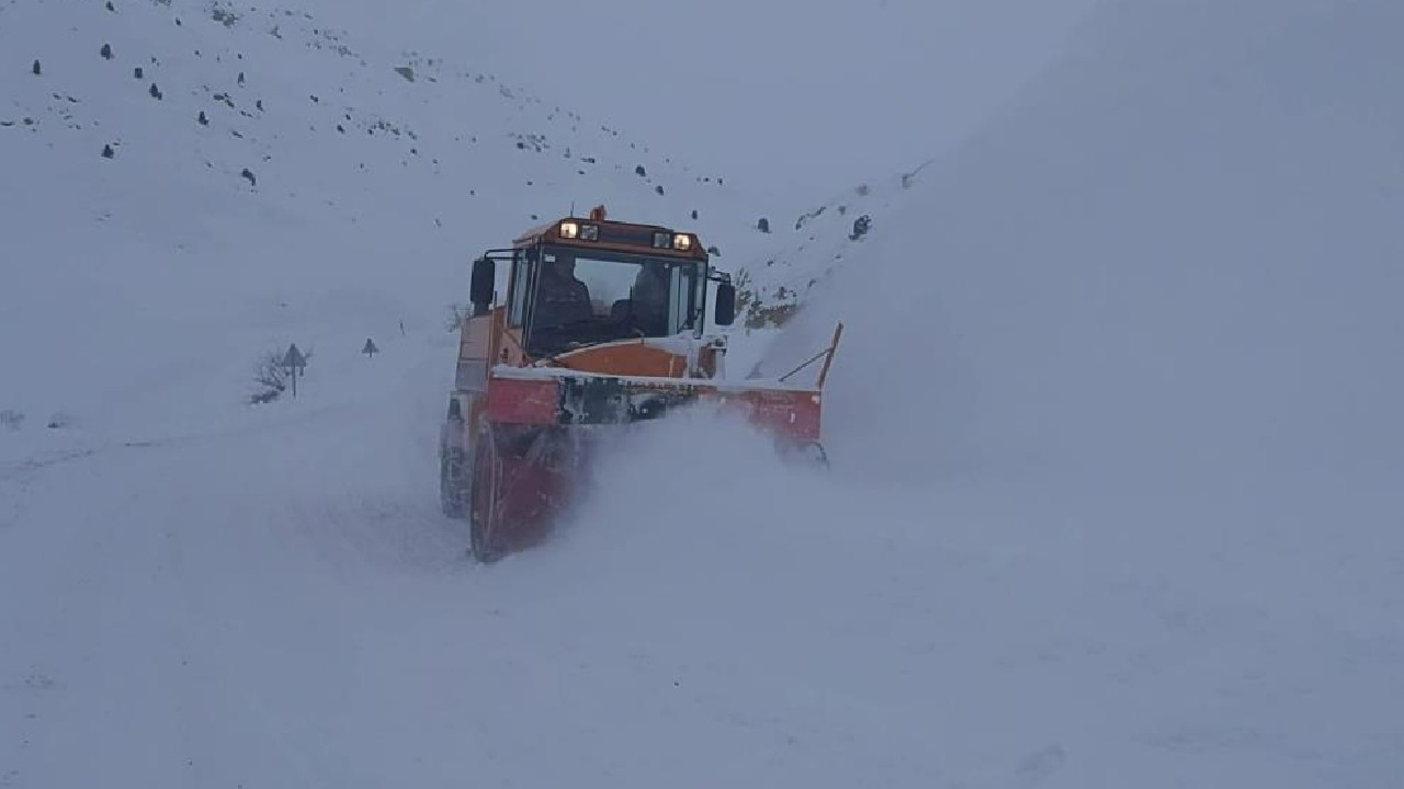 Tunceli-Hozat yolu araç trafiğine kapatıldı