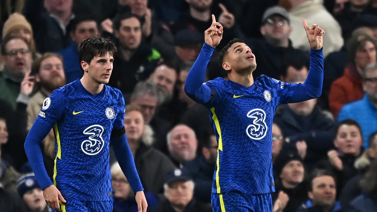 Londra derbisinde Chelsea güldü... Maviler, 9 maçtır yenilmeyen Tottenham'ı 2-0 mağlup etti