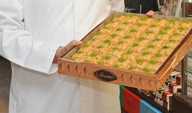 FETÖ'den tutuklanan ve müebbet hapis cezası istenen baklavacıya tahliye!