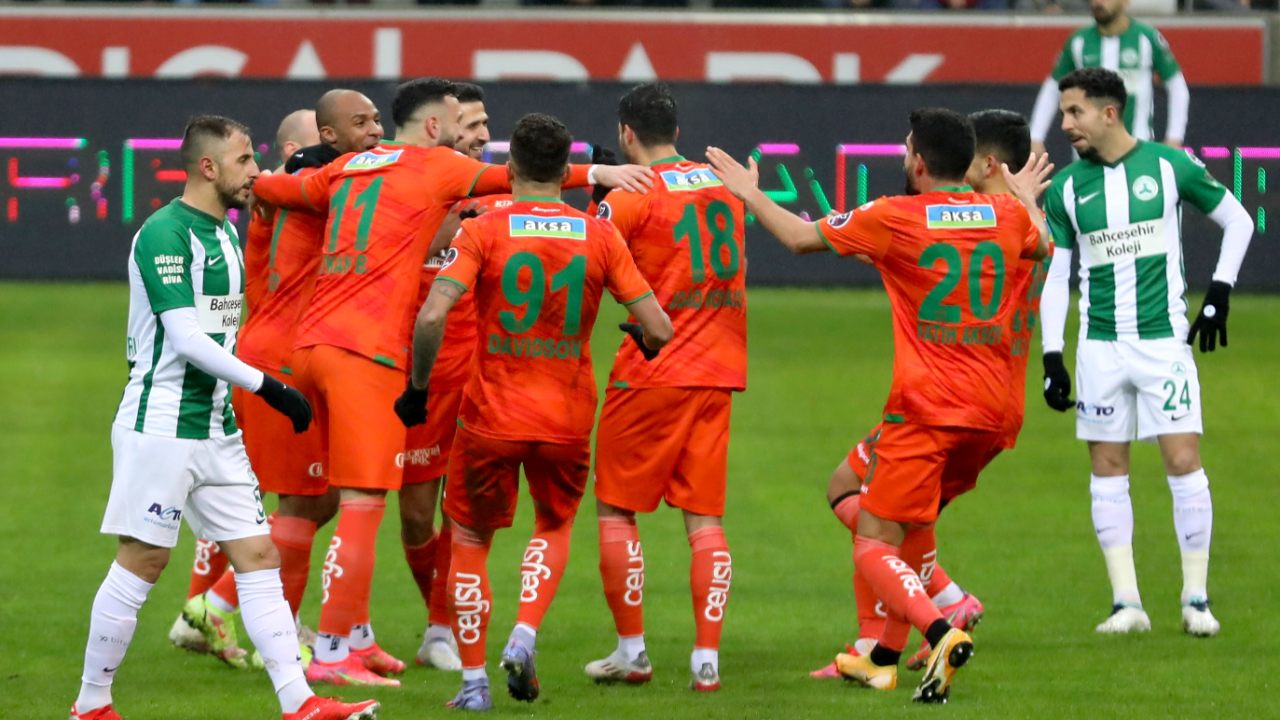 Alanyaspor, Farioli'yle gaza bastı... Giresunspor deplasmanında 1-3'lük galibiyet
